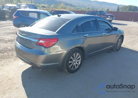 2013 Chrysler 200 Touring z USA, uszkodzony, nr VIN 1C3CCBBB7DN593545